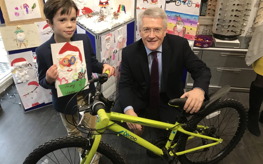 Congratulations to our winners – Santa In His Specs art competition